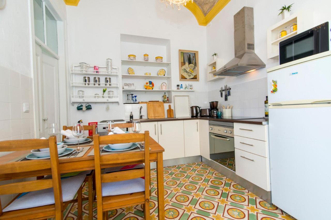 Charming Town House Just 500M From The Marina And Its Well Known Typical Market Olhão Exterior photo